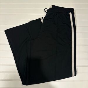 American Eagle Women’s Black Nylon Track Pants Size Medium